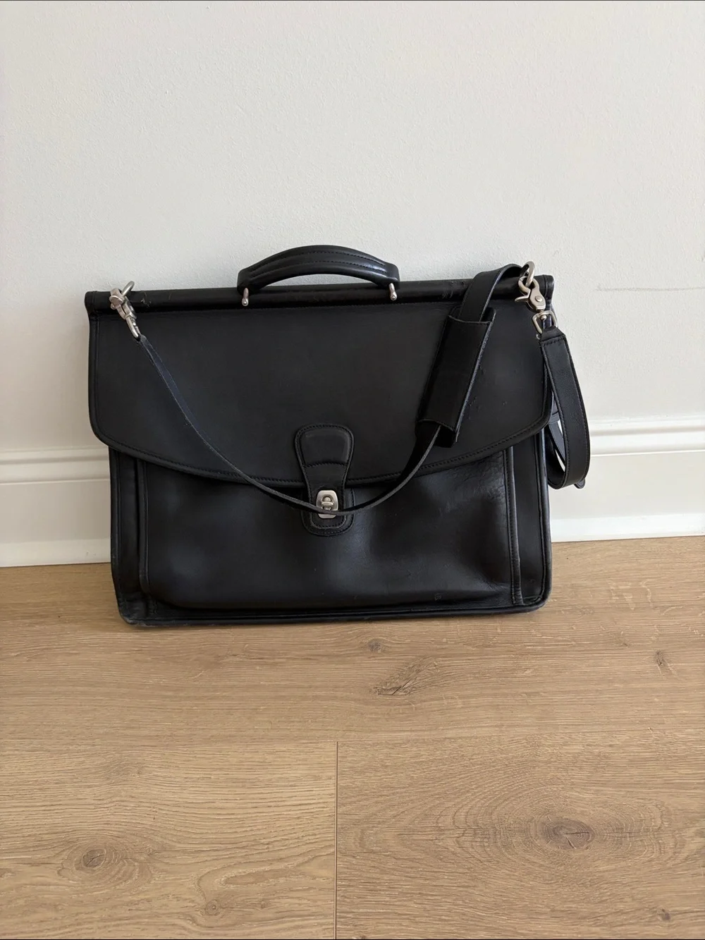 Classic Black Leather Briefcase - Unbranded